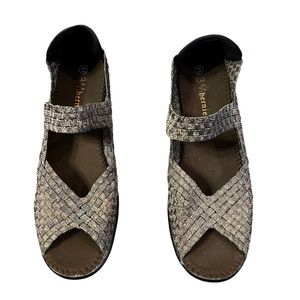 Bernie Mev Women’s Lane Metallic Bronze Woven Mary Jane Wedge Pump size 11 (41)